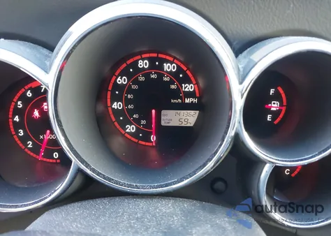 2005 Pontiac Vibe from USA, damaged, VIN 5Y2SM66825Z453536